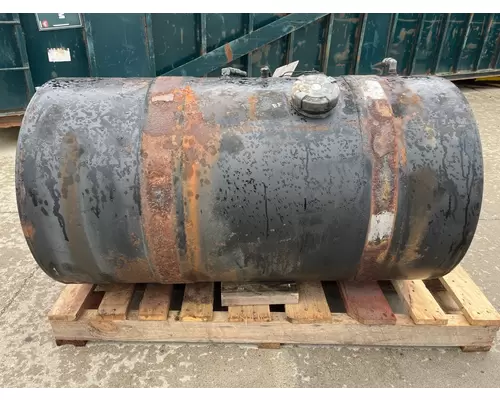 INTERNATIONAL 8200 Fuel Tank