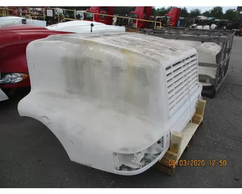 INTERNATIONAL 8200 HOOD