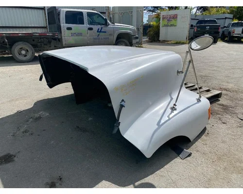 INTERNATIONAL 8200 Hood