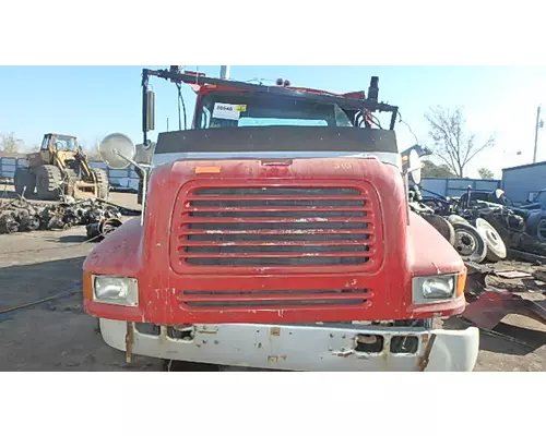 INTERNATIONAL 8200 Hood