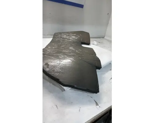 INTERNATIONAL 8200 Inner Fender