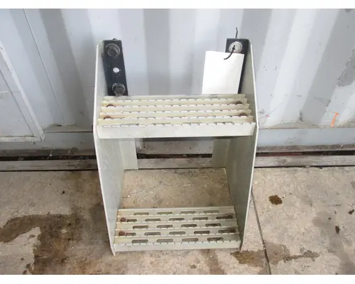 INTERNATIONAL 8200 Step