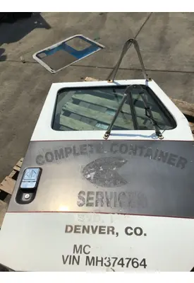 INTERNATIONAL 8300 1987-2001 DOOR ASSEMBLY, FRONT