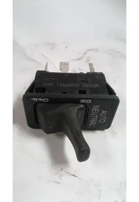 INTERNATIONAL 8300 Dash / Console Switch
