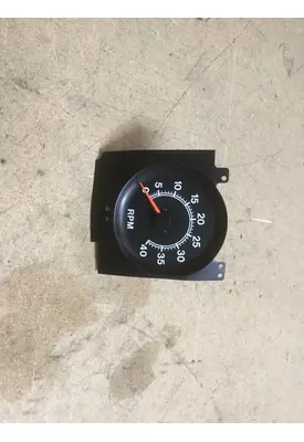 INTERNATIONAL 8300 Instrument Cluster