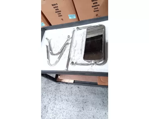 INTERNATIONAL 8300 Mirror (Side View)