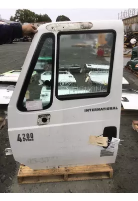 INTERNATIONAL 8500 2003-2018 DOOR ASSEMBLY, FRONT