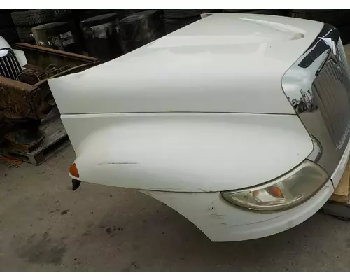 INTERNATIONAL 8500 Hood