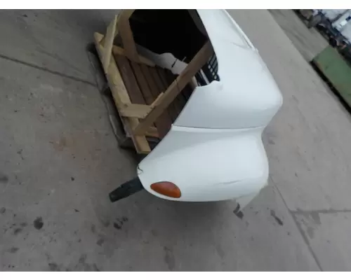 INTERNATIONAL 8500 Hood