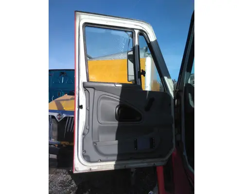 INTERNATIONAL 8600 (RIGHT HAND DRIVE) DOOR ASSEMBLY, FRONT