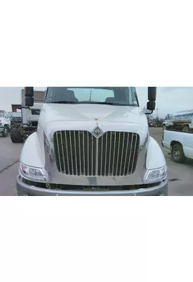 INTERNATIONAL 8600 (RIGHT HAND DRIVE) HOOD