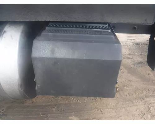 INTERNATIONAL 8600 / 9100 / 9200 / 9400 Battery Tray