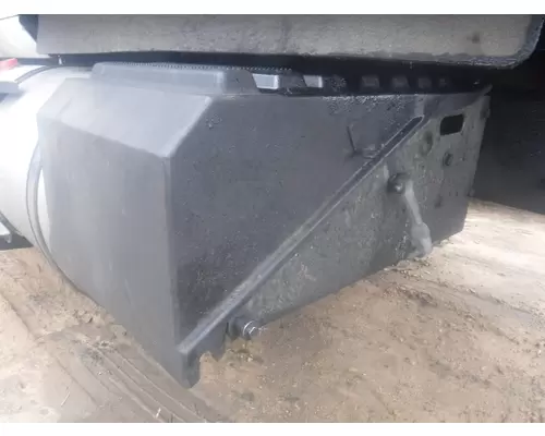 INTERNATIONAL 8600 / 9100 / 9200 / 9400 Battery Tray