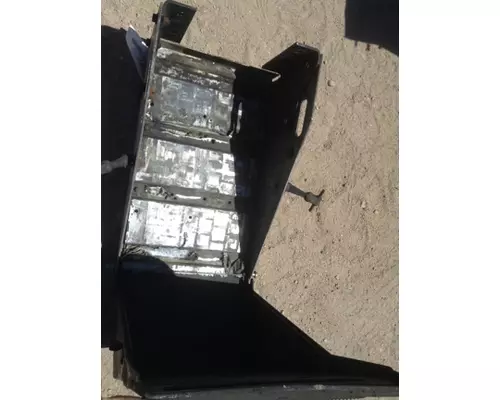 INTERNATIONAL 8600 / 9100 / 9200 / 9400 Battery Tray