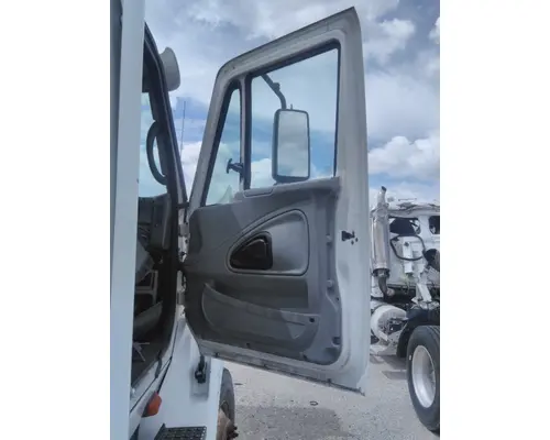 INTERNATIONAL 8600 2003-2018 DOOR ASSEMBLY, FRONT