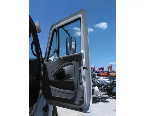 INTERNATIONAL 8600 2003-2018 DOOR ASSEMBLY, FRONT