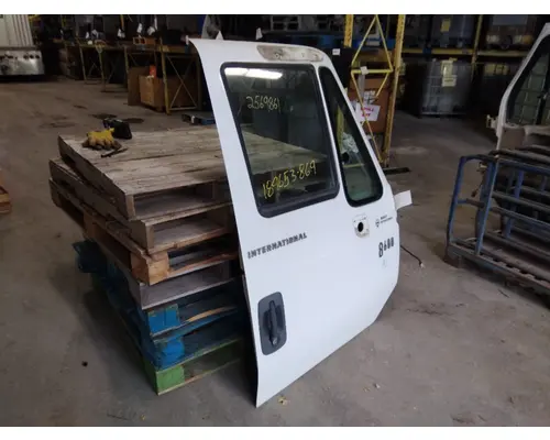 INTERNATIONAL 8600 2003-2018 DOOR ASSEMBLY, FRONT