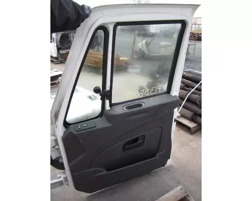INTERNATIONAL 8600 2003-2018 DOOR ASSEMBLY, FRONT