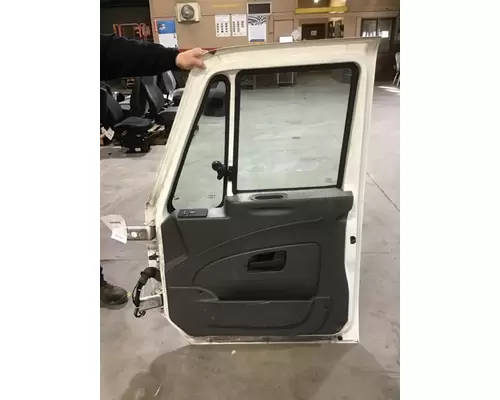 INTERNATIONAL 8600 2003-2018 DOOR ASSEMBLY, FRONT