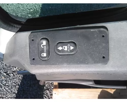 INTERNATIONAL 8600 2003-2018 DOOR ASSEMBLY, FRONT