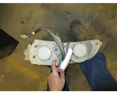 INTERNATIONAL 8600 2003-2018 HEADLAMP ASSEMBLY