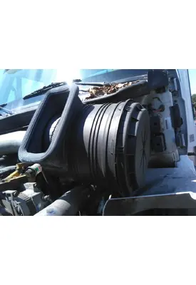 INTERNATIONAL 8600 AIR CLEANER