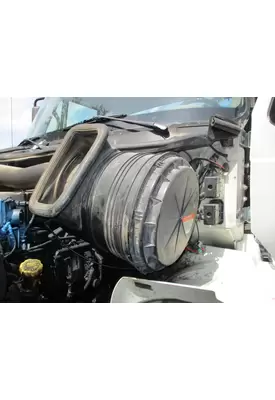 INTERNATIONAL 8600 AIR CLEANER