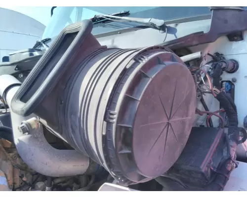 INTERNATIONAL 8600 AIR CLEANER