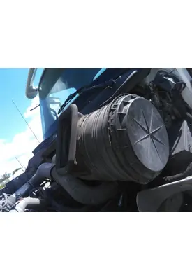 INTERNATIONAL 8600 AIR CLEANER