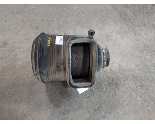 INTERNATIONAL 8600 AIR CLEANER