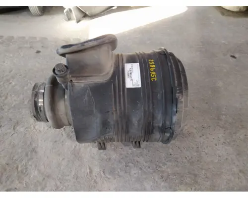 INTERNATIONAL 8600 AIR CLEANER