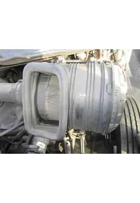 INTERNATIONAL 8600 AIR CLEANER