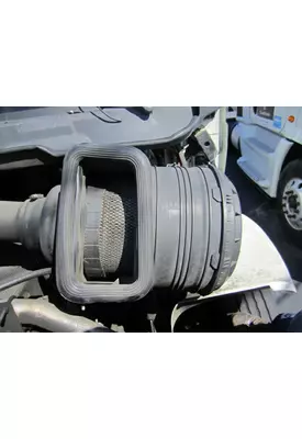 INTERNATIONAL 8600 AIR CLEANER