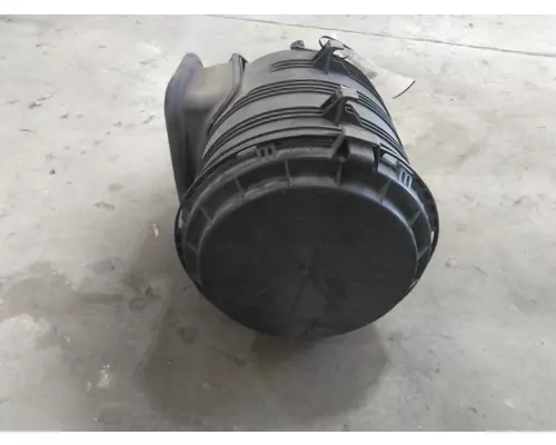 INTERNATIONAL 8600 AIR CLEANER