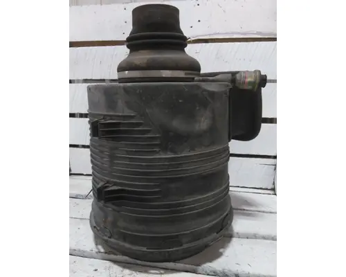 INTERNATIONAL 8600 AIR CLEANER