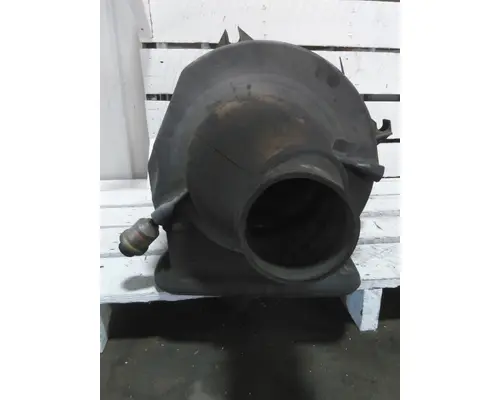 INTERNATIONAL 8600 AIR CLEANER