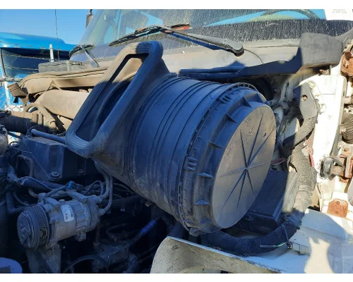INTERNATIONAL 8600 AIR CLEANER