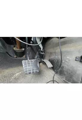 INTERNATIONAL 8600 Accelerator Pedal