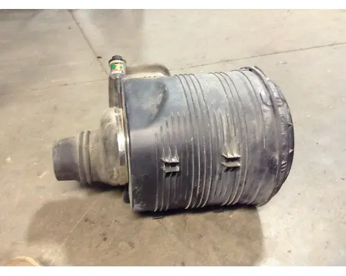 INTERNATIONAL 8600 Air Cleaner