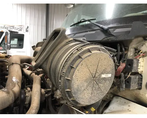 INTERNATIONAL 8600 Air Cleaner