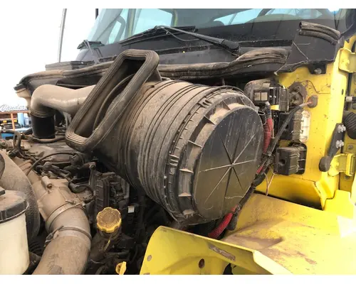 INTERNATIONAL 8600 Air Cleaner