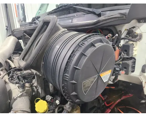 INTERNATIONAL 8600 Air Cleaner