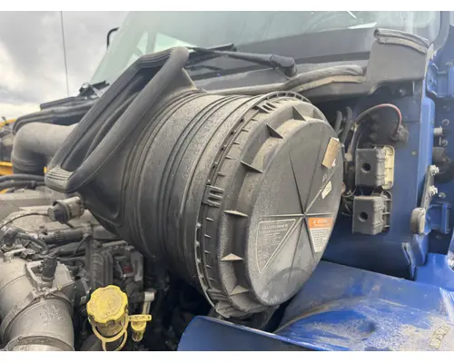 INTERNATIONAL 8600 Air Cleaner