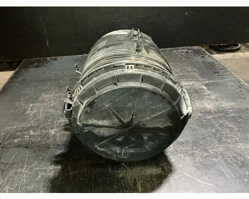 INTERNATIONAL 8600 Air Cleaner