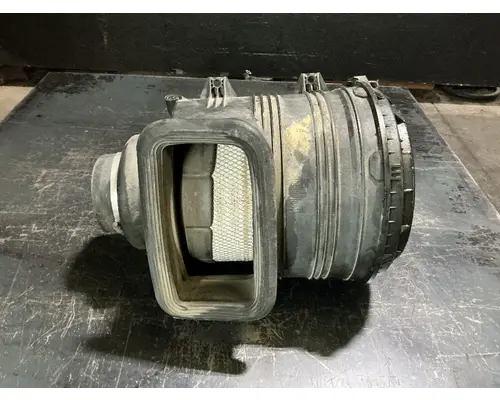 INTERNATIONAL 8600 Air Cleaner