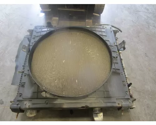 INTERNATIONAL 8600 Air Conditioner Condenser