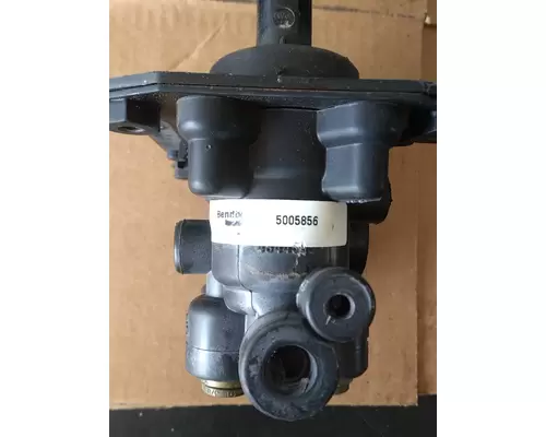 INTERNATIONAL 8600 Air Valve 