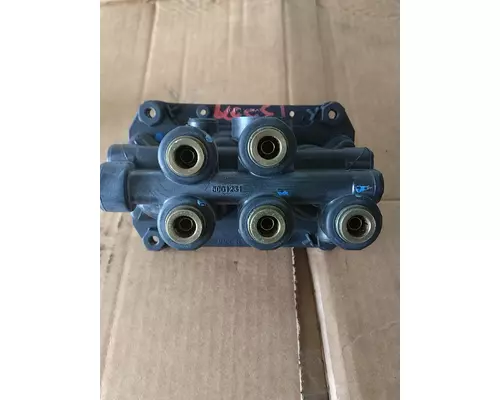 INTERNATIONAL 8600 Air Valve 