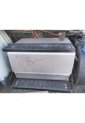 INTERNATIONAL 8600 BATTERY BOX