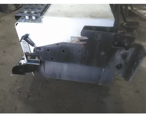 INTERNATIONAL 8600 BATTERY BOX